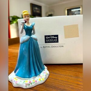 Royal Doulton Cinderella Disney Princess Figurine 7”